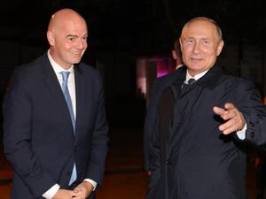 Russia's President Vladimir Putin (R) welcomes FIFA President Gianni Infantino upon his arrival to the far-eastern Russian port of Vladivostok on September 4, 2019, ahead of the start of the Eastern Economic Forum hosted by Russia. / AFP / SPUTNIK / Mikhail Klimentyev Russia's President Vladimir Putin (R) welcomes FIFA President Gianni Infantino upon his arrival to the far-eastern Russian port of Vladivostok on September 4, 2019, ahead of the start of the Eastern Economic Forum hosted by Russia. / AFP / SPUTNIK / Mikhail Klimentyev