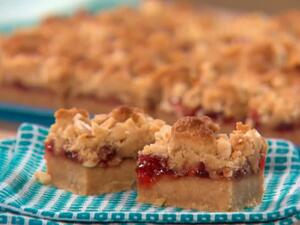 مبروشة زبدة الفول السوداني بالمربى