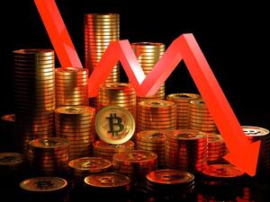 أسعار العملات الرقمية: البيتكوين ينخفض إلى 35 ألف دولار