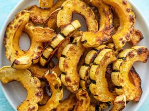 قرع ديليكاتا المشوي المقرمش