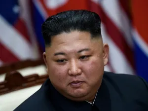 الزعيم الكوري الشمالي كيم جونغ
