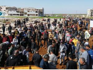 تشييع الاطفال الضحايا في مدينة الحراك في درعا