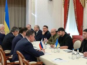 اوكرانيا تصر على وقف اطلاق النار