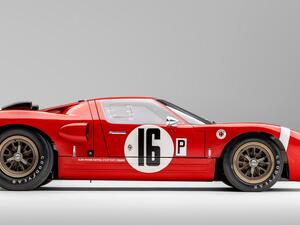 سيارة فورد جي تي آلان مان هيريتيج إديشن تحتفي بإصدارات سيارات جي تي التجريبية للسباق منذ عام 1966 في معرض شيكاغو للسيارات