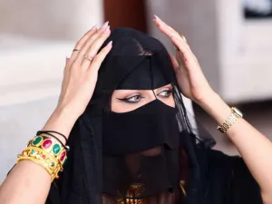 حدد القانون السن الأدنى للزواج بـ18 عاما