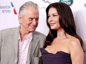 كاثرين زيتا جونز ومايكل دوغلاس 