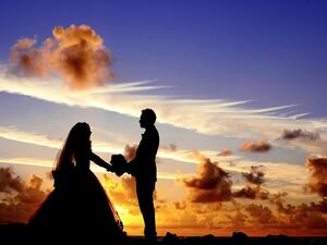 ما تفسير رؤية حفل الزفاف في الحلم؟