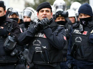 عناصر من الشرطة التركية