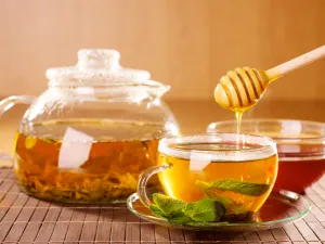 الشاي الأخضر مع العسل