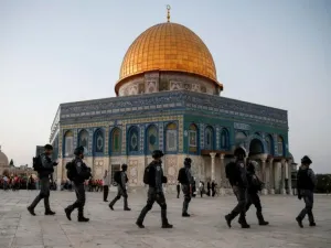 تضم اللجنة في عضويتها؛ الجمهورية الجزائرية الديمقراطية الشعبية، والسلطة الفلسطينية، ودولة قطر، ومصر والمغرب، وتونس،