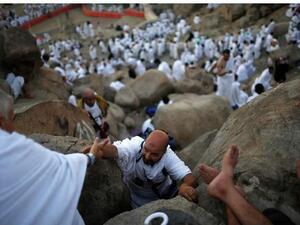 حجاج في أحد مواسم الحج بالسعودية