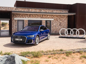 عرض سيارتي A8 وS8 الجديدتين للمرة الأولى في منطقة الشرق الأوسط