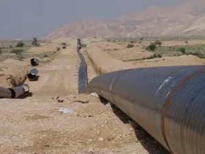 إحباط محاولة سرقة أنابيب نفطية في البصرة العراقية