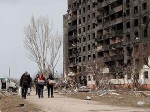 بريطانيا تصف ما تفعله روسيا بماريوبول بما فعلته بالشيشان وسوريا