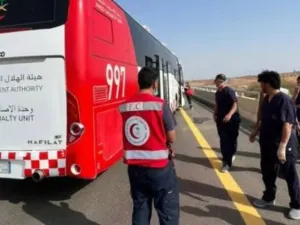 8 أشخاص لقوا مصرعهم،  وأصيب 43 آخرون في حادث انقلاب حافلة في المدينة المنورة.