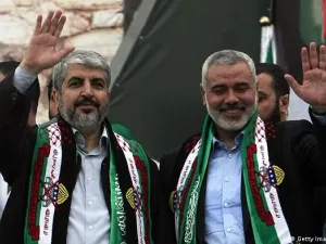 كوادر وقواعد حماس ترفض حياة البذخ التي يعيشها قادة الحركة في الخارج
