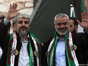 كوادر وقواعد حماس ترفض حياة البذخ التي يعيشها قادة الحركة في الخارج