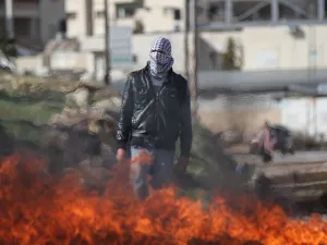 حذارِ الفلسطينيين انتفاضة ثالثة