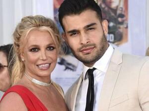 بريتني سبيرز وسام أصغري