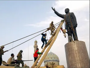 سقوط تمثال صدام