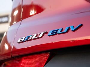 The All-new Chevrolet Bolt EUV Takes to the Track at Yas Circuit, in Collaboration With EV Lab