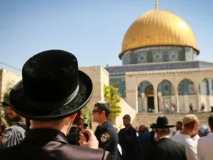 متطرفون يهود في ساحات المسجد الأقصى