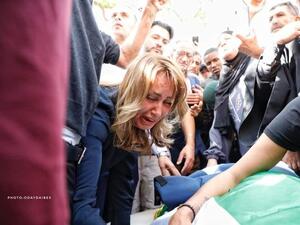 جيفارا البديري تودع زميلتها الشهيدة شيرين أبو عاقلة بحزن شديد