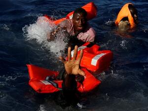 فقدان 28 مهاجراً إثر غرق زورقهم قبالة جزر الكناري الإسبانية