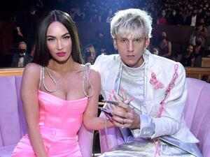 ميغان فوكس وماشين غن كيلي