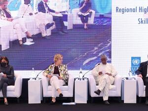 يبلغ معدل بطالة الشباب في المنطقة ضعف المعدل العالمي تقريبًا وقد نما بمعدل 2,5 مرة