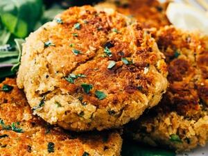 فطائر التونة بصلصة الباربيكيو