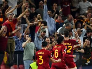 Roma's Italian midfielder Nicolo Zaniolo (R) celebrates with teammates after scoring the team's first goal during the UEFA Europa Conference League final football match between AS Roma and Feyenoord at the Air Albania Stadium in Tirana on May 25, 2022. (Photo by OZAN KOSE / AFP) Roma's Italian midfielder Nicolo Zaniolo (R) celebrates with teammates after scoring the team's first goal during the UEFA Europa Conference League final football match between AS Roma and Feyenoord at the Air Albania Stadium in Tirana on May 25, 2022. (Photo by OZAN KOSE / AFP)
