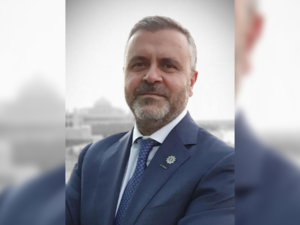 الدكتور سامر عبد الله، رئيس قطاع الاتصالات وتقنية المعلومات في كي بي إم جي للاستشارات المهنية. كي بي إم جي تطلق النسخة الثانية من مسابقة الابتكار التقني العالمي بالمملكة