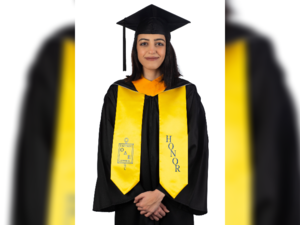 ماسة بركات، خريجة جامعة جورج تاون في قطر. خريجة مؤسسة قطر:" تخرجي هو خطوة نحو تحقيق حلمي ببناء وطن أفضل في سوريا"