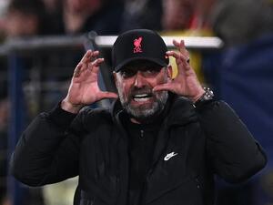 Liverpool's German manager Jurgen Klopp gestures during the UEFA Champions League semi final second leg football match between Liverpool and Villarreal CF at La Ceramica stadium in Vila-real on May 3, 2022. (Photo by Paul ELLIS / AFP) Liverpool's German manager Jurgen Klopp gestures during the UEFA Champions League semi final second leg football match between Liverpool and Villarreal CF at La Ceramica stadium in Vila-real on May 3, 2022. (Photo by Paul ELLIS / AFP)