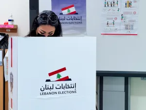 تستمر عمليات فرز أقلام الاقتراع في الانتخابات اللبنانية 