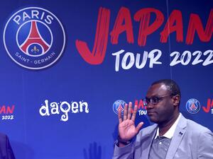 Patrick M’Boma, a former player of the Cameroon national football team and France’s Paris Saint Germain, attends a press event in Tokyo on May 26, 2022, to announce the PSG 2022 Japan tour. (Photo by Behrouz MEHRI / AFP) Patrick M’Boma, a former player of the Cameroon national football team and France’s Paris Saint Germain, attends a press event in Tokyo on May 26, 2022, to announce the PSG 2022 Japan tour. (Photo by Behrouz MEHRI / AFP)