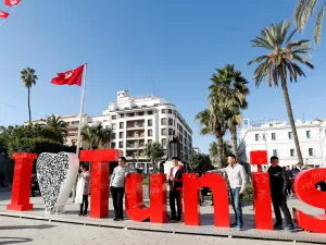 اطراف داخية وخارجية تستهدف قيس سعيد