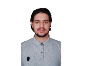 أحمد عيسى  من كلية تقنية المعلومات أن وسائل التواصل الاجتماعي طلبة جامعة الإمارات يشاركون المجتمع بآرائهم ورؤيتهم حولها