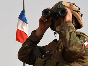 فرنسا ستسحب قواتها من مالي نهاية الصيف