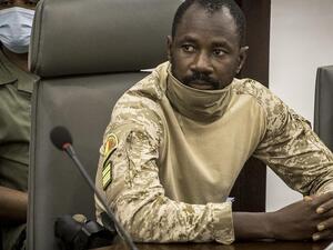 أعلن الحكام العسكريون في مالي إرجاء العودة إلى الحكم المدني