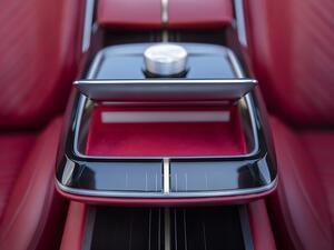 سيارة العرض ’كاديلاك CELESTIQ‘: متعة الاستكشاف وروعة الجاذبية