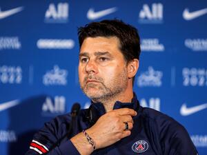 Paris Saint-Germain's Argentinian head coach Mauricio Pochettino gives a press conference during the spring training camp in Qatar's capital Doha on May 15, 2022. (Photo by KARIM JAAFAR / AFP) Paris Saint-Germain's Argentinian head coach Mauricio Pochettino gives a press conference during the spring training camp in Qatar's capital Doha on May 15, 2022. (Photo by KARIM JAAFAR / AFP)
