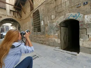“ضرورة مساءلة الدول التي فرضت هذه الإجراءات القسرية وسرقت ثروات السوريين