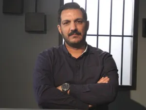 الاعلامي معاذ العمري