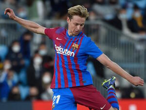 Frenkie de Jong (Photo: AFP)Barcelona's Dutch midfielder Frenkie De Jong kicks the ball during the Spanish league football match between RC Celta de Vigo and FC Barcelona at the Balaidos stadium in Vigo on November 6, 2021. (Photo by MIGUEL RIOPA / AFP) Frenkie de Jong (Photo: AFP)Barcelona's Dutch midfielder Frenkie De Jong kicks the ball during the Spanish league football match between RC Celta de Vigo and FC Barcelona at the Balaidos stadium in Vigo on November 6, 2021. (Photo by MIGUEL RIOPA / AFP)