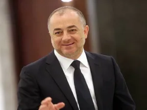  إلياس بو صعب