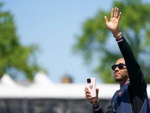 Mercedes' British driver Lewis Hamilton waves to the crowd during the parade of drivers, ahead of the Canada Formula 1 Grand Prix on June 19, 2022, at Circuit Gilles-Villeneuve in Montreal. (Photo by Geoff Robins / AFP) Mercedes' British driver Lewis Hamilton waves to the crowd during the parade of drivers, ahead of the Canada Formula 1 Grand Prix on June 19, 2022, at Circuit Gilles-Villeneuve in Montreal. (Photo by Geoff Robins / AFP)