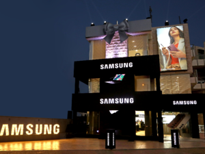 "سامسونج إلكترونيكس" تفتتح معرضاً جديداً لها في عبدون 