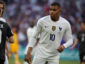 France's forward Kylian Mbappe looks on during the UEFA Nations League - League A Group 1 football match between France and Croatia at the Stade de France in Saint-Denis, on the outskirts of Paris on June 13, 2022. (Photo by Thomas SAMSON / AFP) France's forward Kylian Mbappe looks on during the UEFA Nations League - League A Group 1 football match between France and Croatia at the Stade de France in Saint-Denis, on the outskirts of Paris on June 13, 2022. (Photo by Thomas SAMSON / AFP)